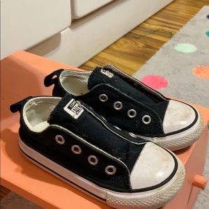 7c Black Converse